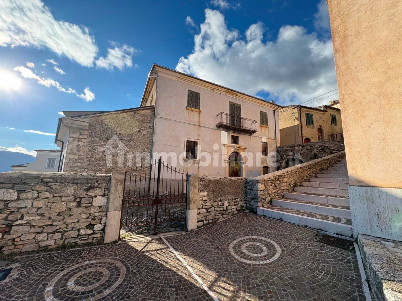 Palazzo - Edificio in vendita a Macchiagodena