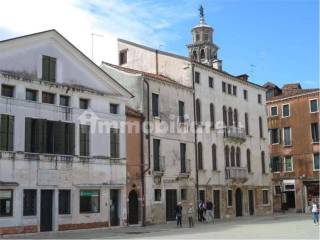 3-room flat Dorsoduro 3032/A, Dorsoduro - San Barnaba, Venice