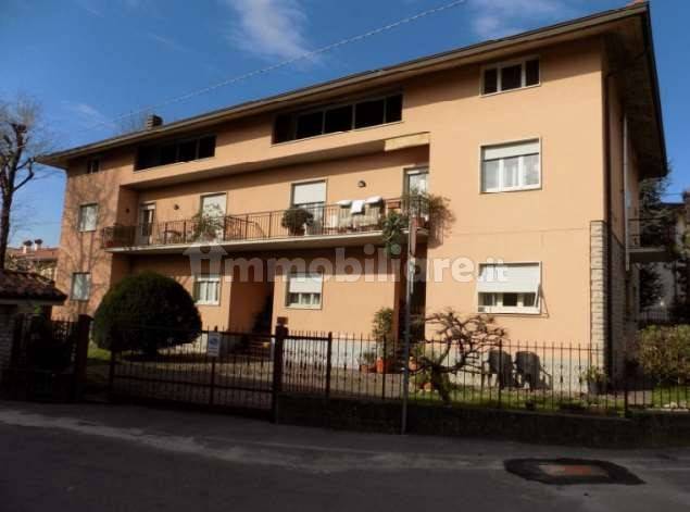 Palazzo - Stabile in vendita a Almenno San Salvatore