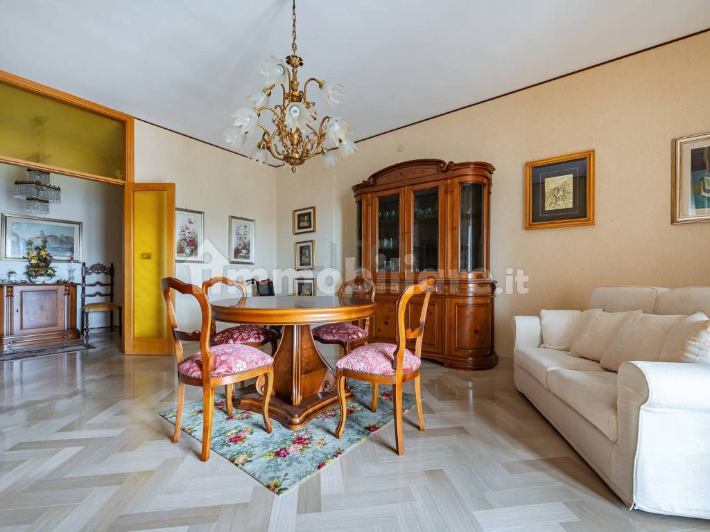 Salone