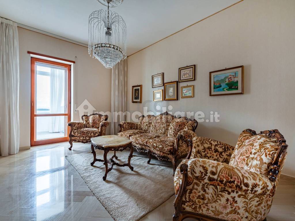 Salone