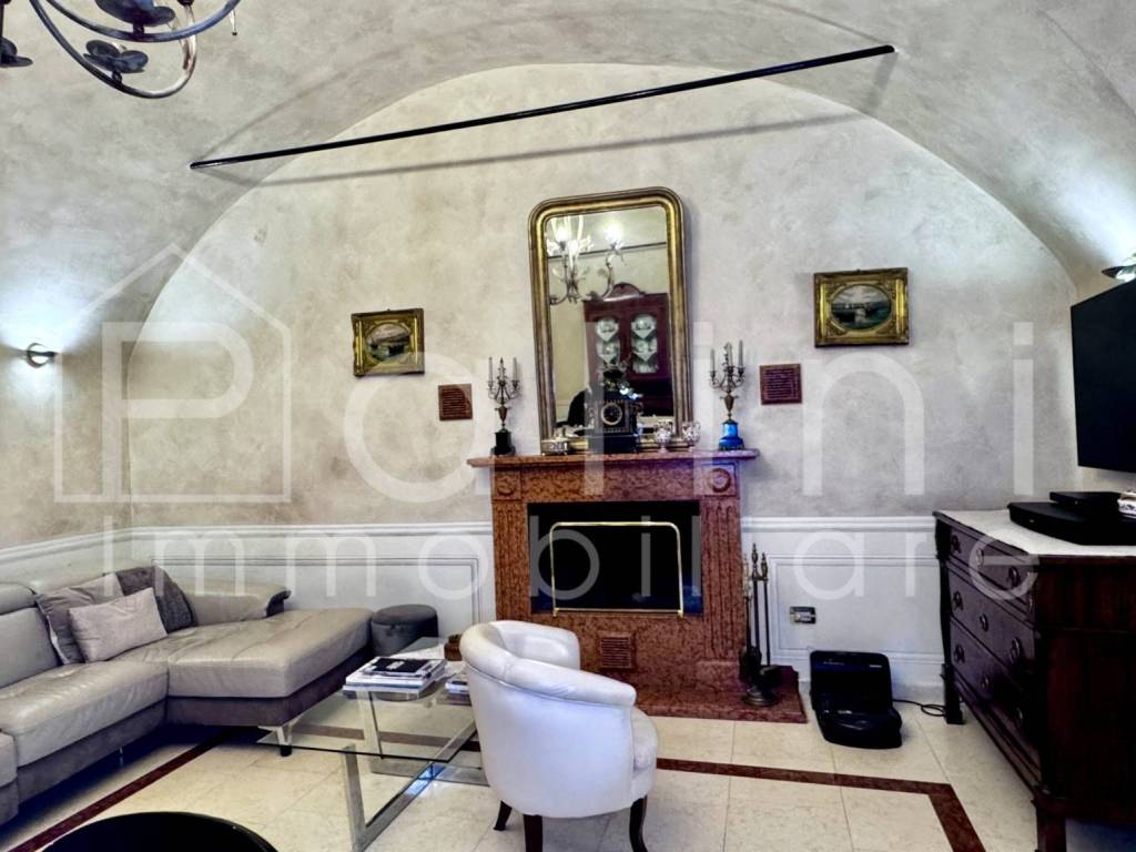Salone