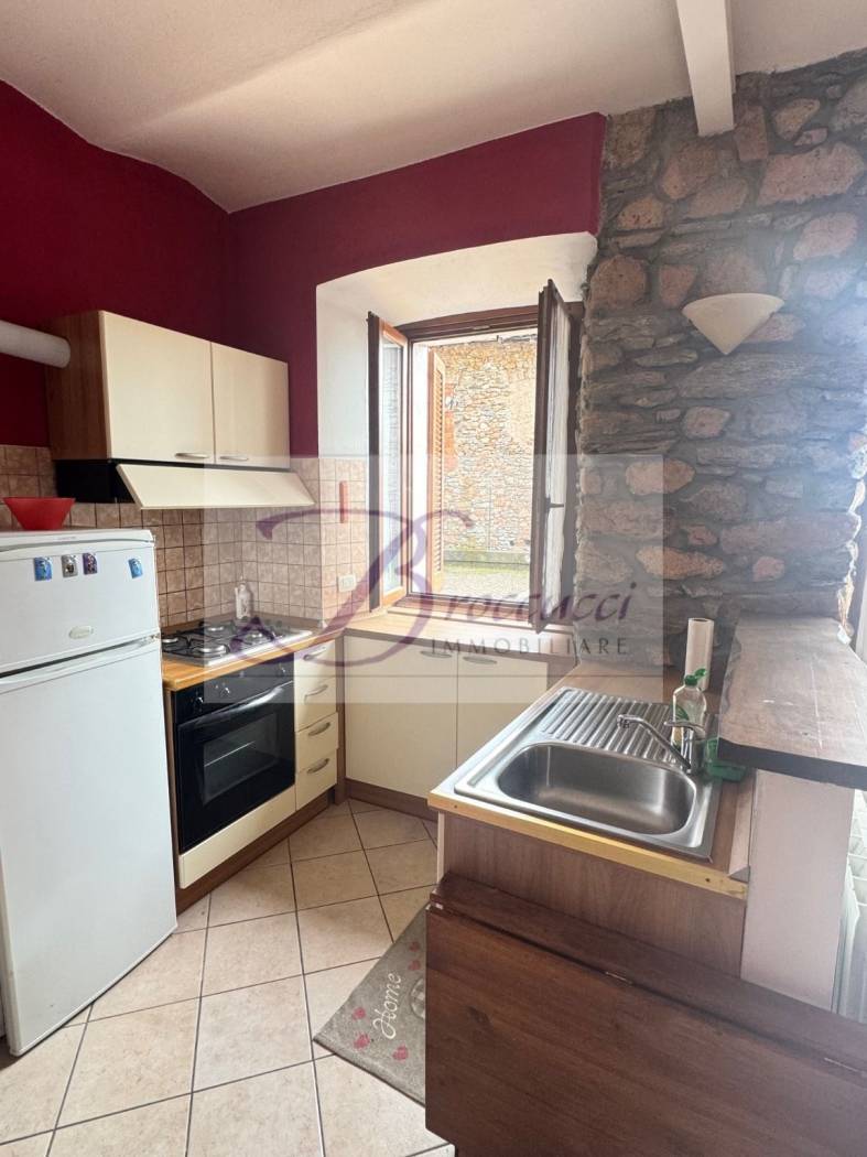 Appartamento in vendita a Cuasso al Monte