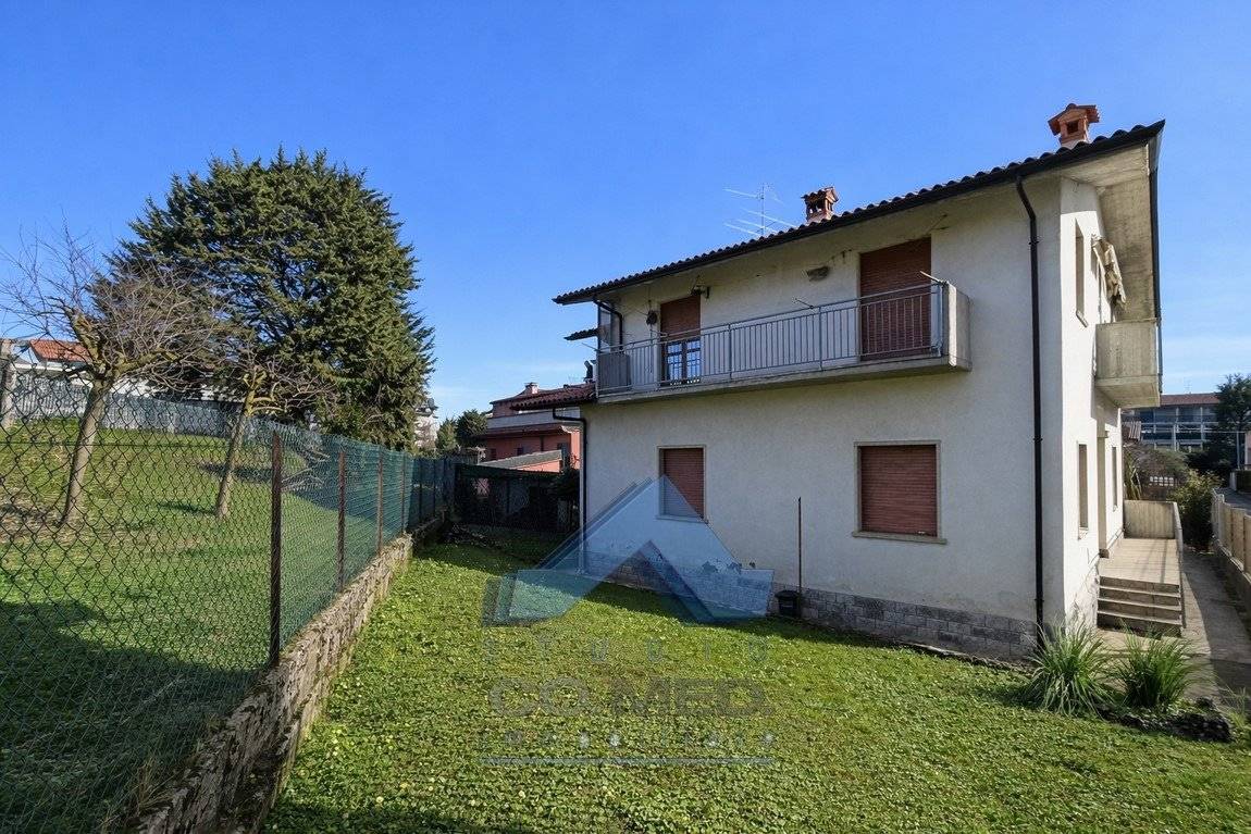 Villa in vendita a Seriate