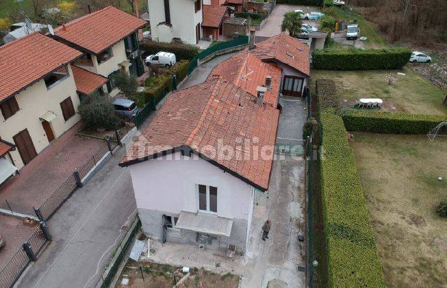 Appartamento in vendita a Cassano Valcuvia