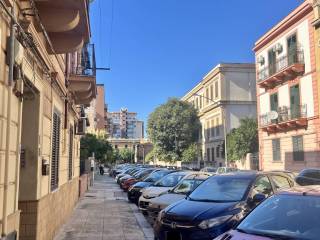 4-room flat via Rosario Salvo, 76, Calatafimi Bassa - Indipendenza, Palermo