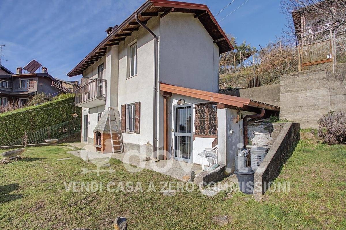 Casa indipendente in vendita a Cuasso al Monte