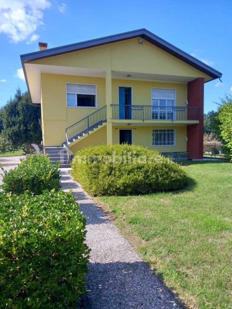 Villa in vendita a Vergiate