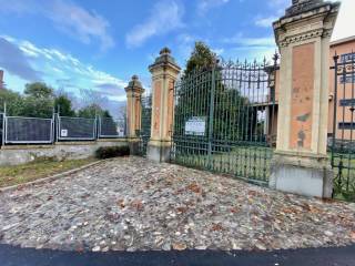 Multi-family villa via dell'Angelo Custode 2, San Ruffillo, Bologna