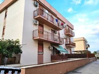 3-room flat via Cruillas, Cruillas, Palermo