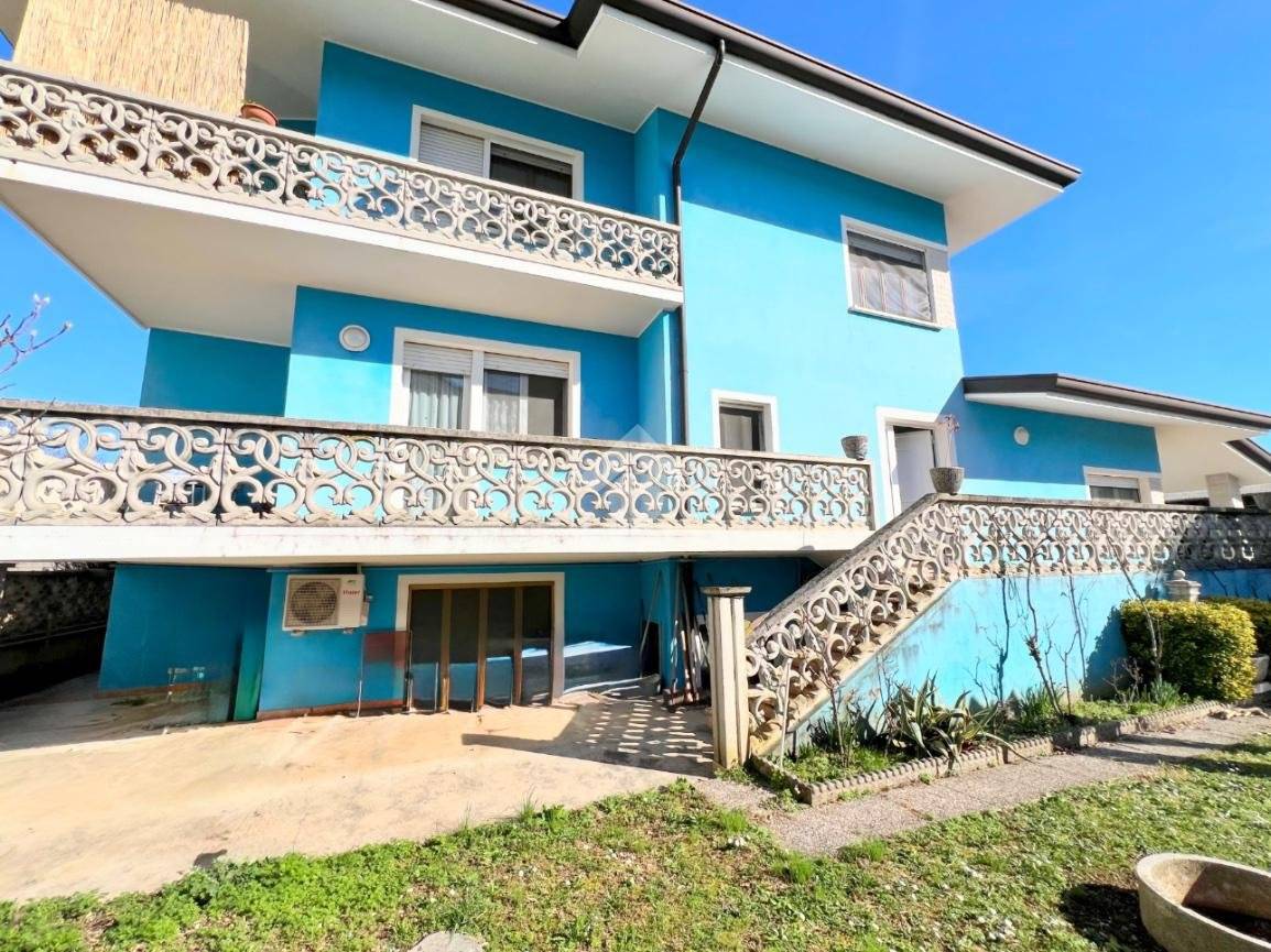 Villa in vendita a Sedegliano