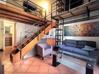 2-room flat piazza Mercantile 22, San Nicola - Borgo Antico, Bari