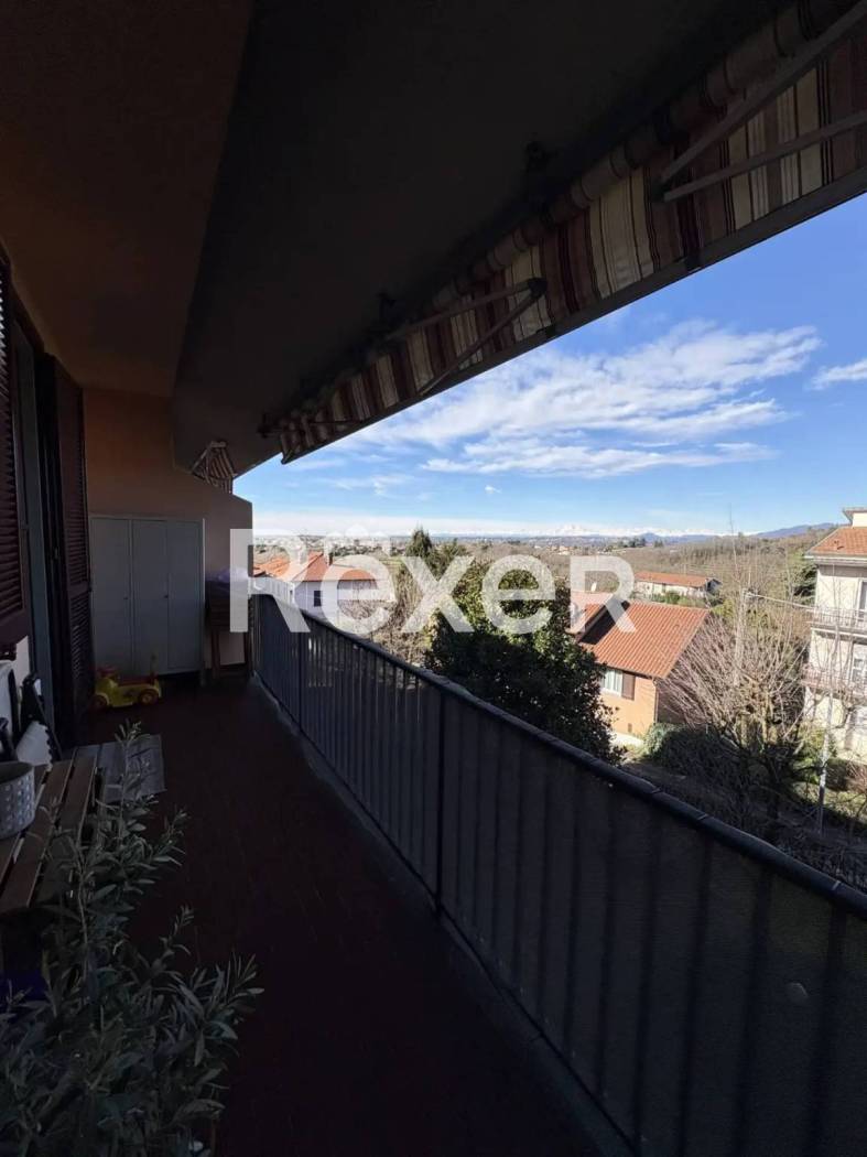 Appartamento in vendita a Barzanò