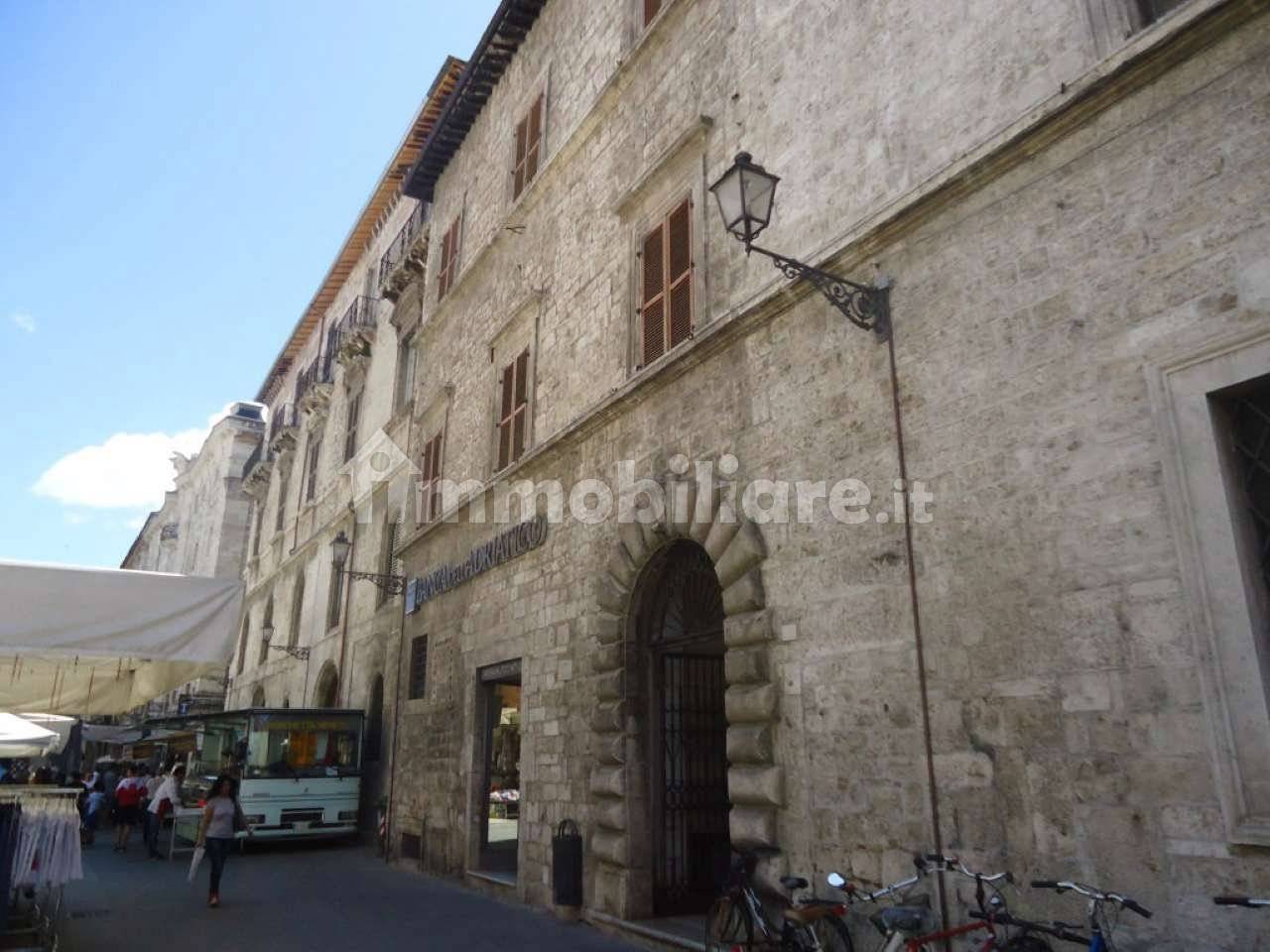 Palazzo - Edificio in vendita a Ascoli Piceno