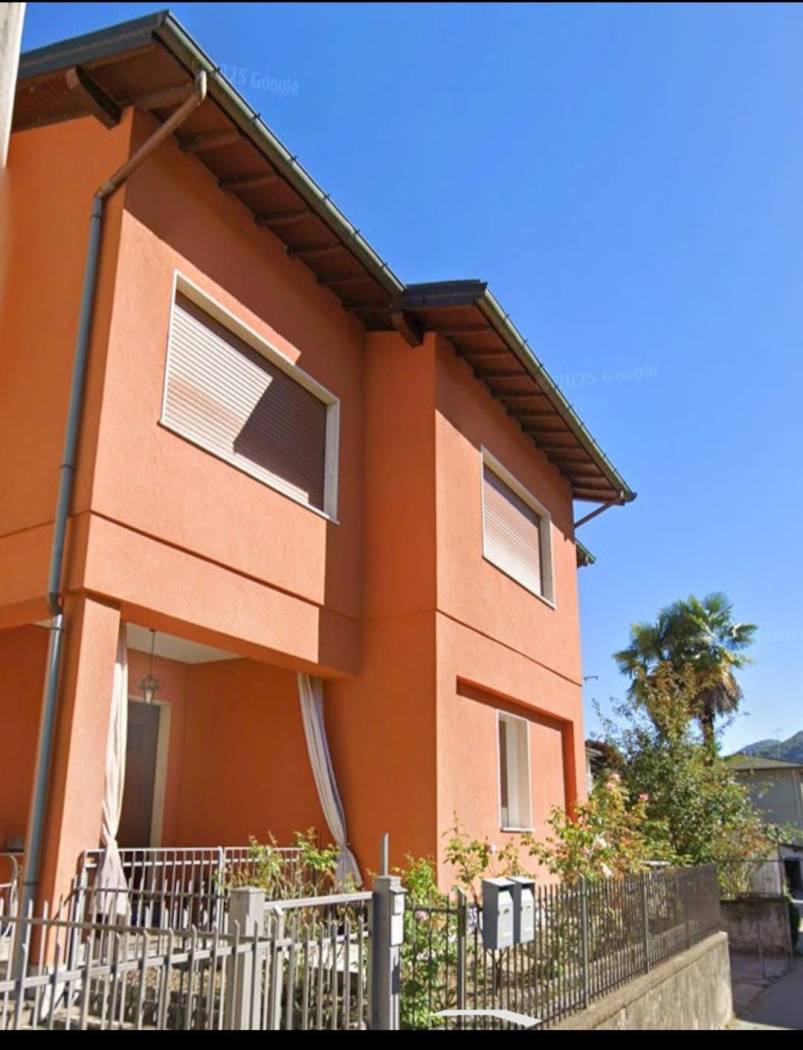 Villa in vendita a Luino