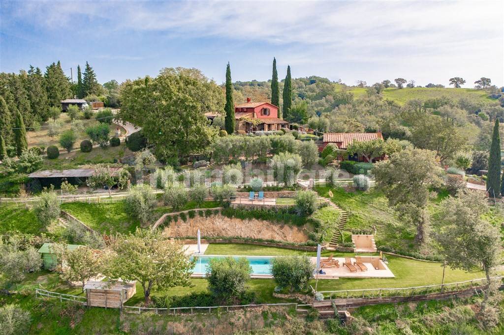 Rustico - Casale in vendita a Scansano