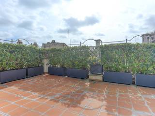 Penthouse via dei Coronari 30, Piazza Navona, Rome