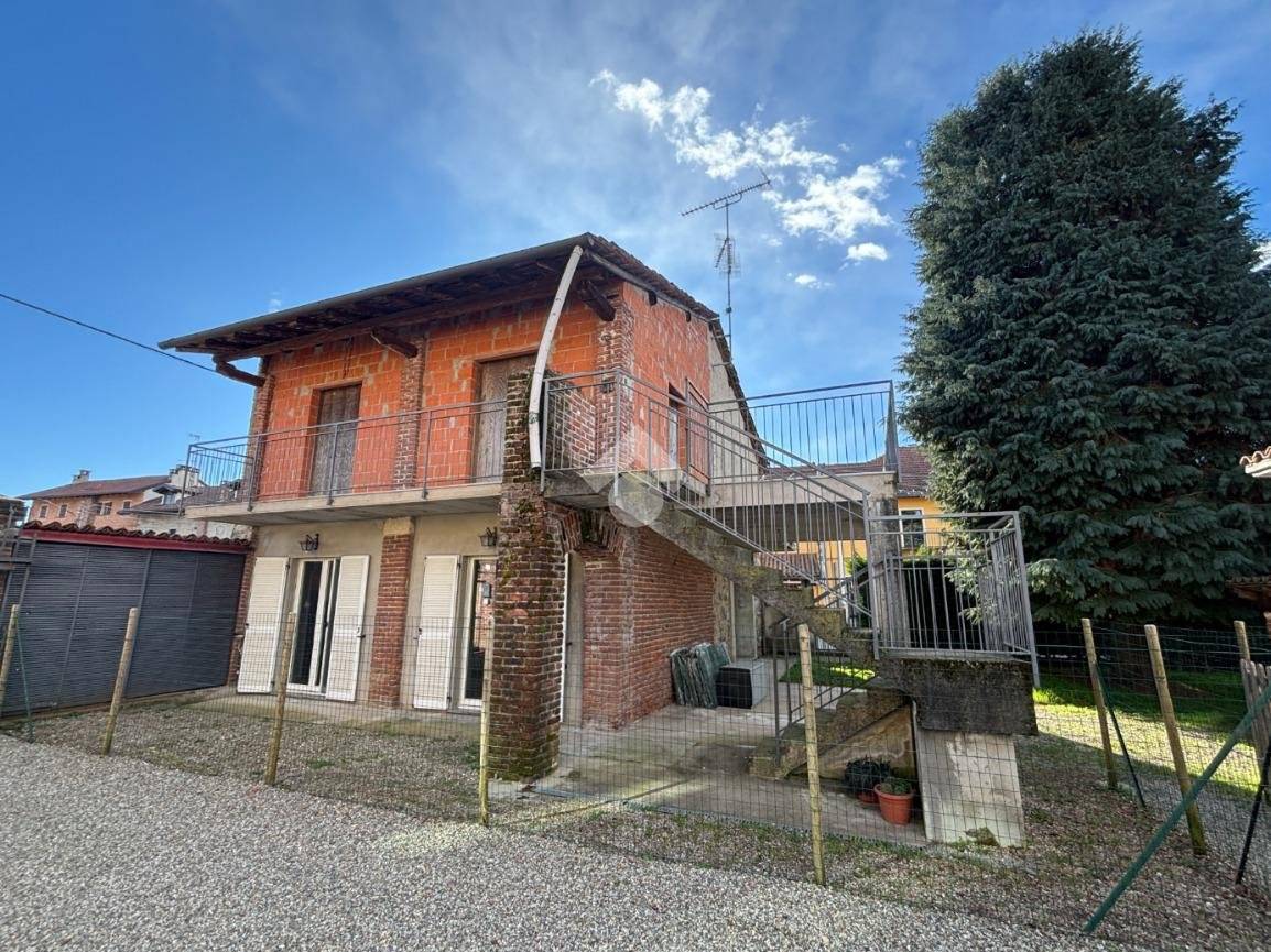 Villa in vendita a Agrate Conturbia