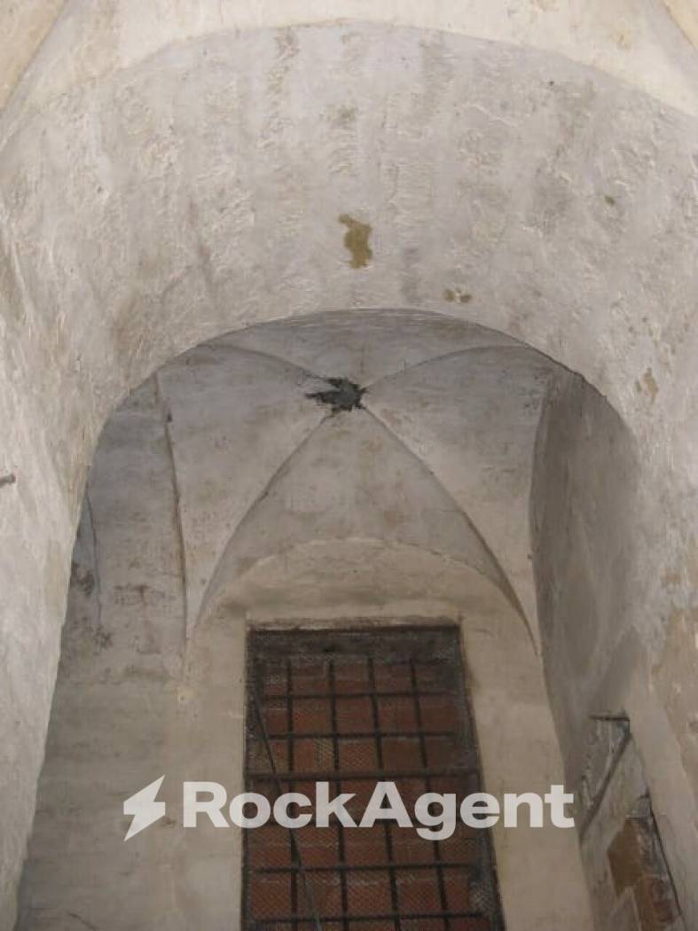 Palazzo - Edificio in vendita a Castelplanio