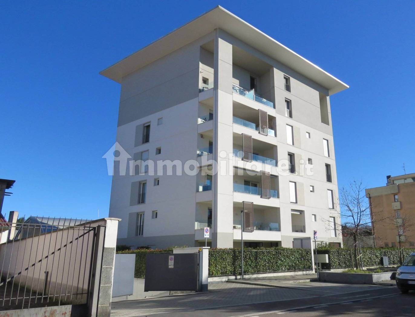 Appartamento in affitto a Saronno