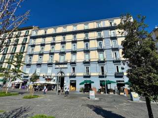 4-room flat piazza Giuseppe Garibaldi 39, Garibaldi - Ferrovia, Naples