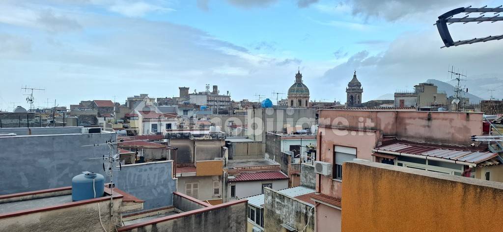 Palazzo - Edificio in vendita a Carini