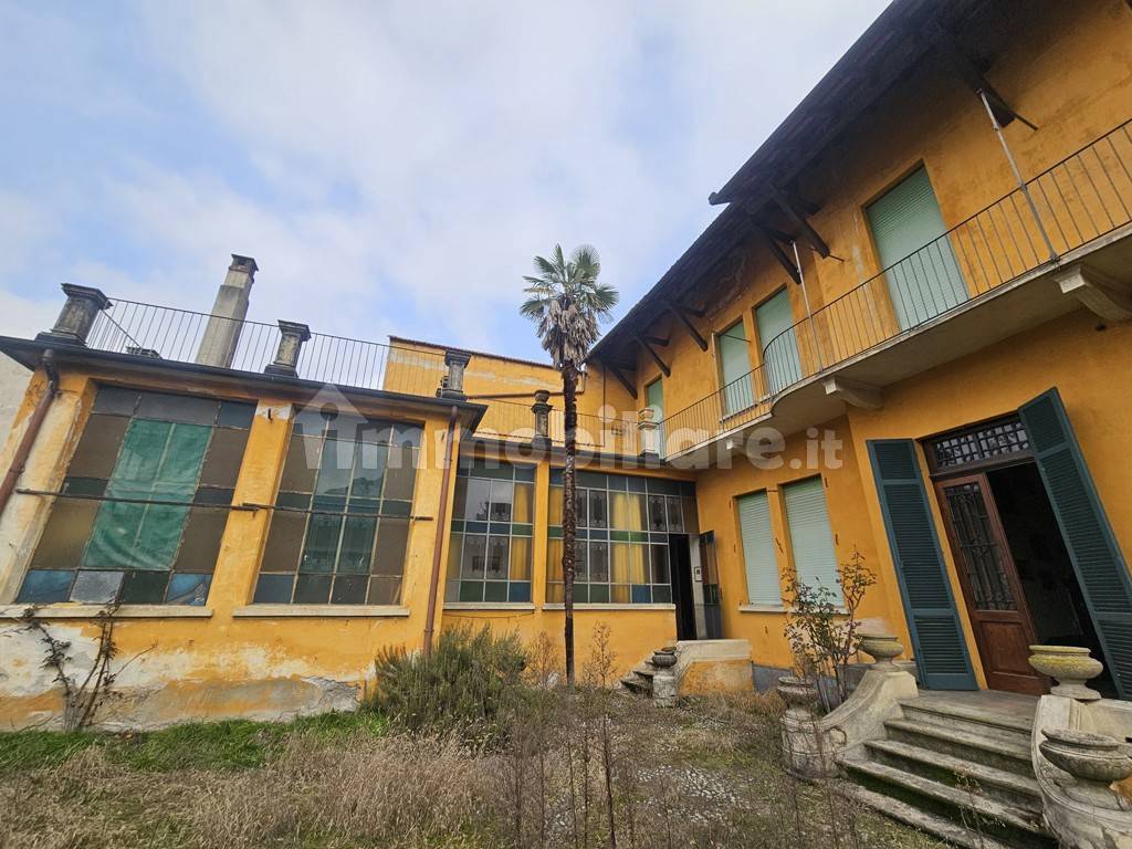 Villa in vendita a Carpignano Sesia