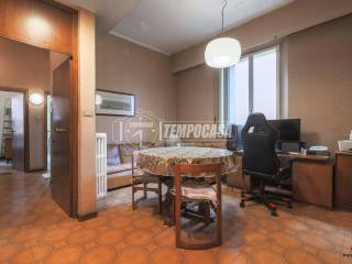4-room flat via Dionisio Calvart, Bolognina, Bologna