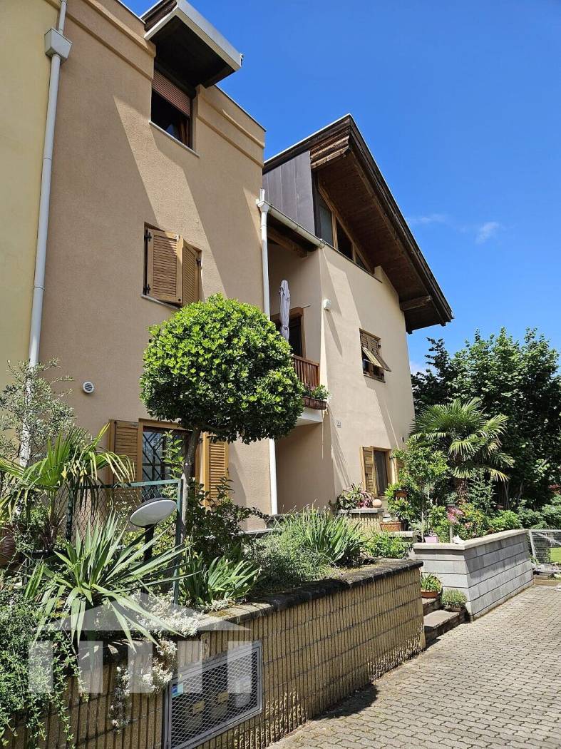 Villetta a schiera in vendita a Ora