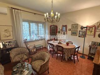 3-room flat via Pietro Metastasio, Fuorigrotta, Naples