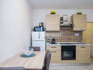 2-room flat via dei Bibiena 4, San Vitale, Bologna