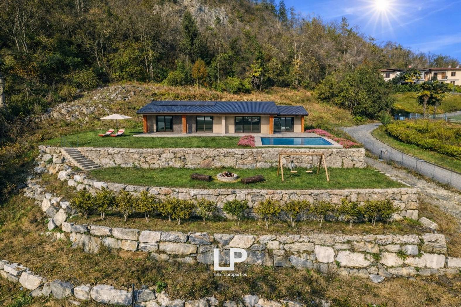 Villa in vendita a Castelveccana