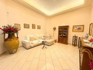 4-room flat Vico Miracoli, Sanità, Naples