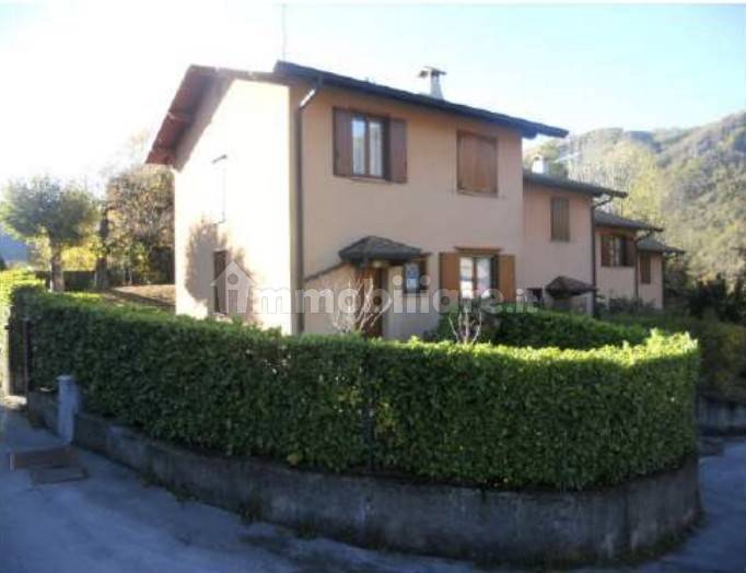 Villetta a schiera in vendita a Magreglio