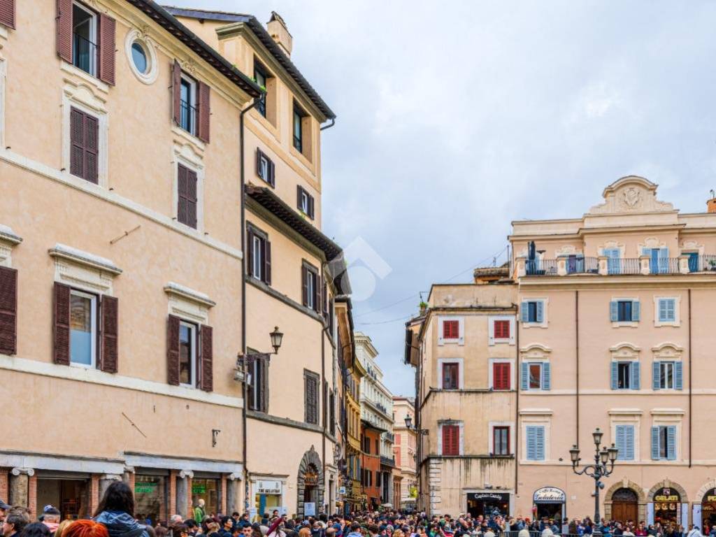 Vendita Appartamento Roma Bilocale In Via Delle Muratte Buono Stato 