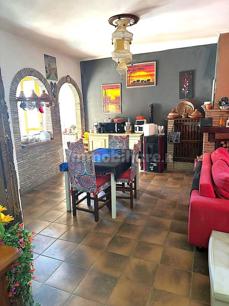 Villa in vendita a Valtopina