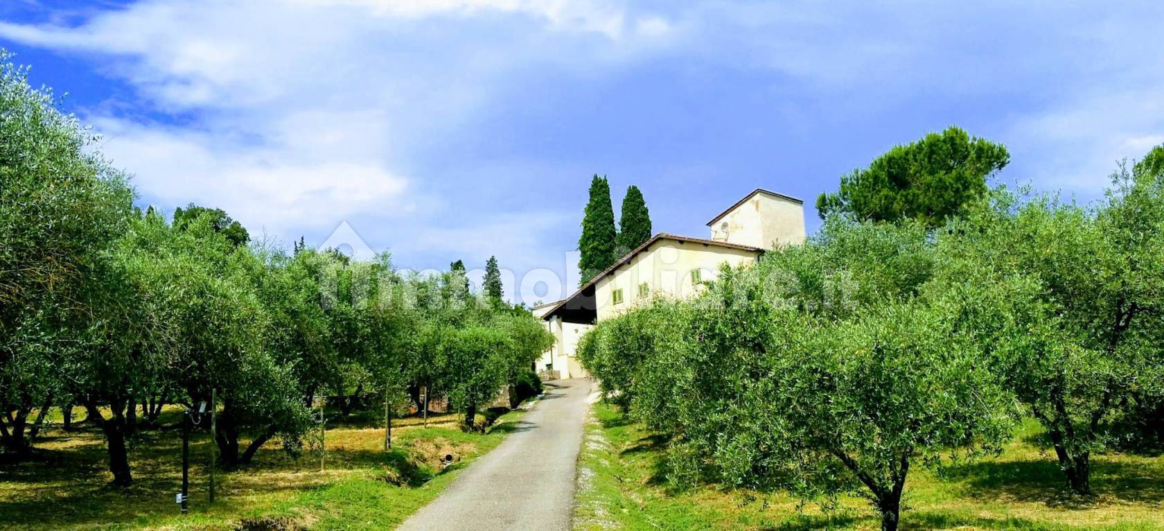 Casa indipendente in affitto a Lastra a Signa