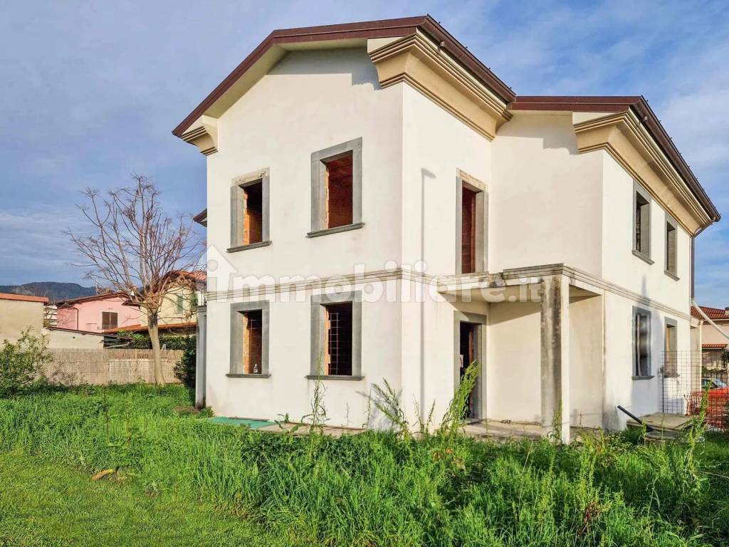 Vendita Villa unifamiliare in via Luigi Pirandello, 227 Seravezza ...