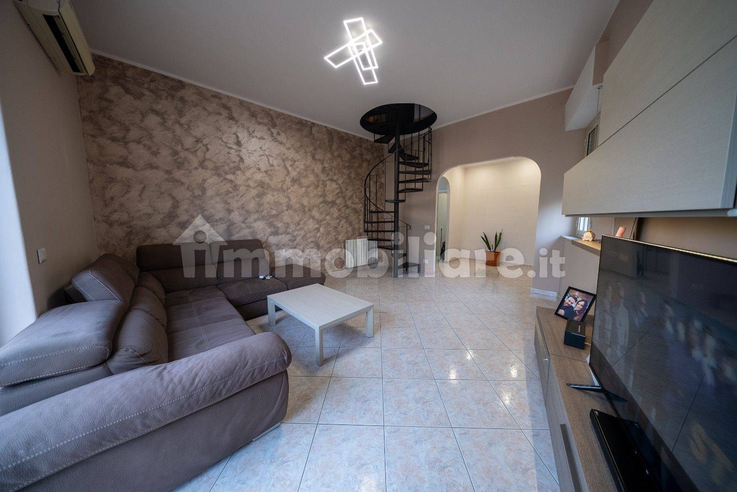 Appartamento in vendita a Trecastagni