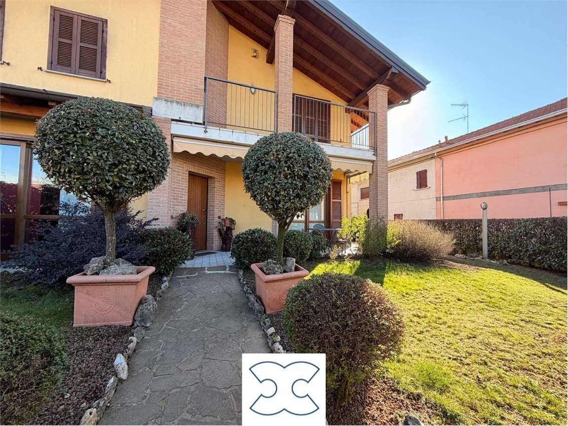 Villa in vendita a Fagnano Olona