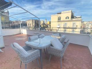 4-room flat via Cesare Rosaroll 115, Tribunali, Naples