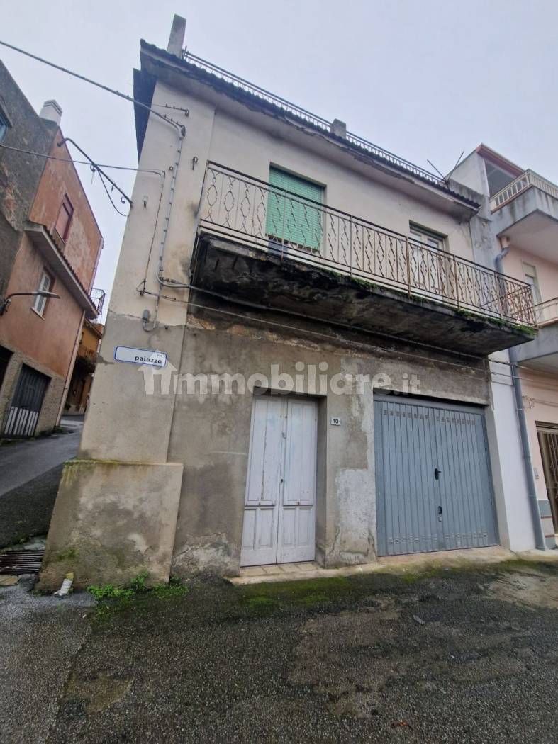 Appartamento in vendita a Gualtieri Sicaminò