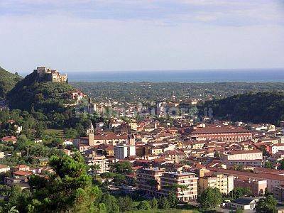 Appartamento in affitto a Massa