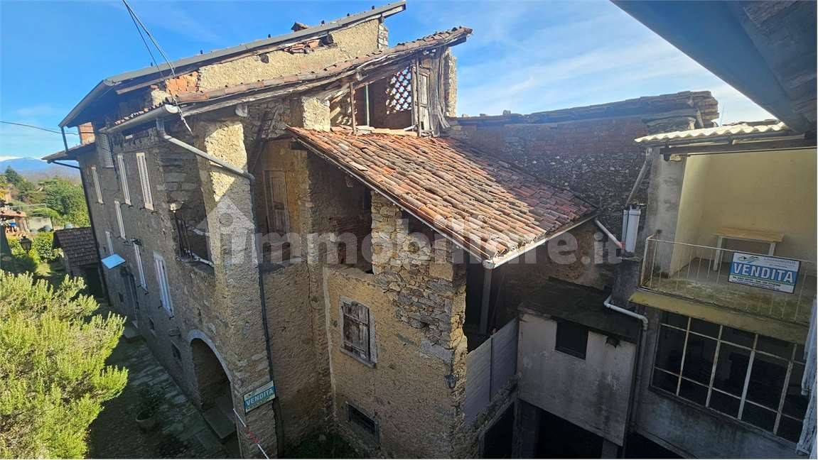 Casa indipendente in vendita a Colazza