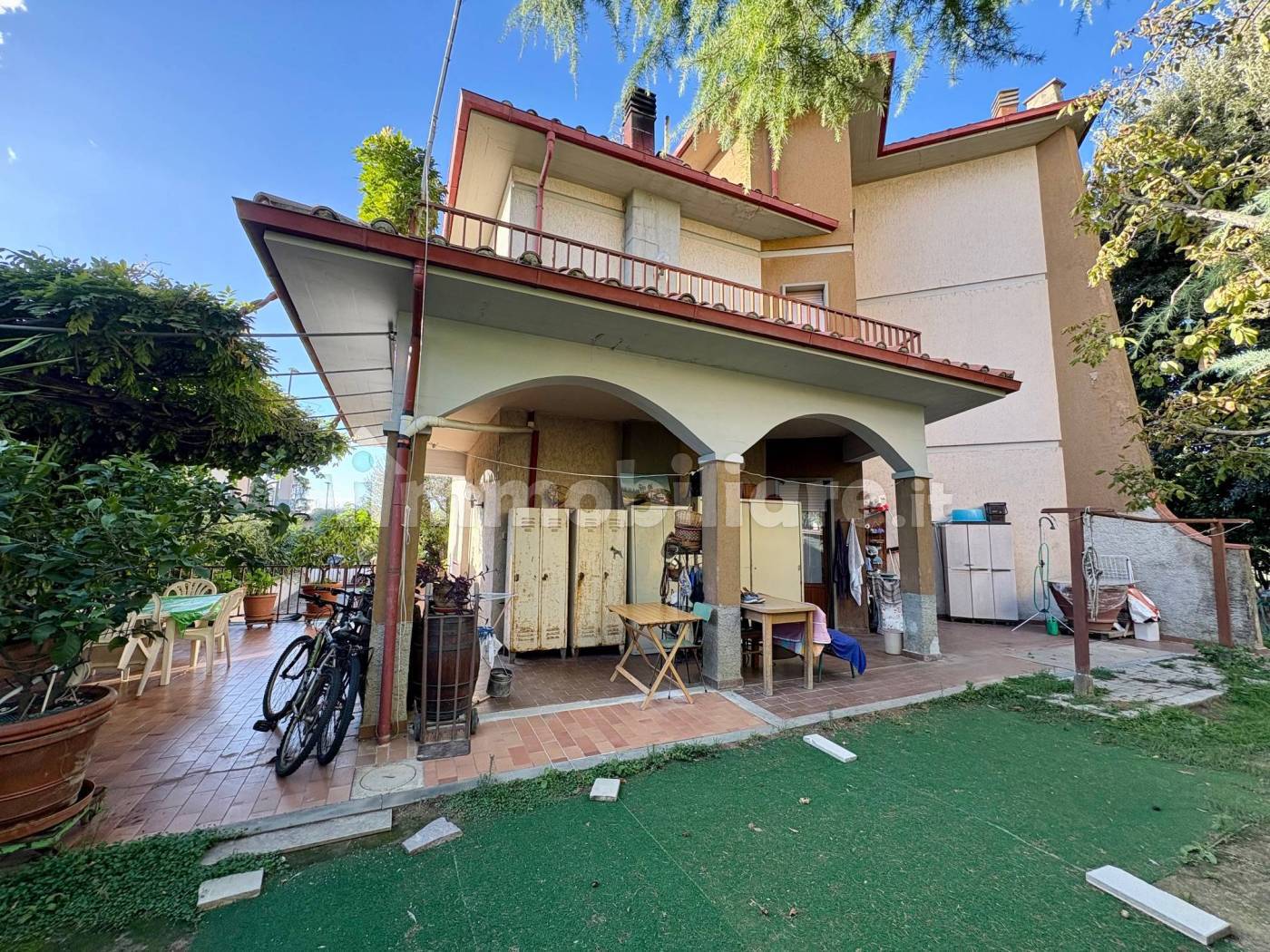 Villa in vendita a Campi Bisenzio