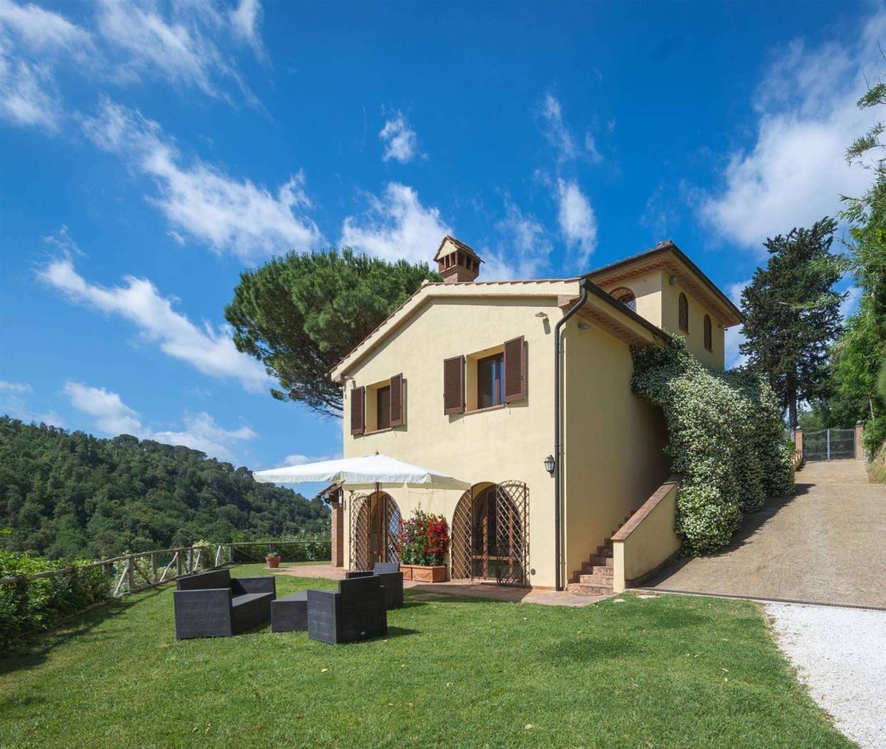 Villa in vendita a Riparbella