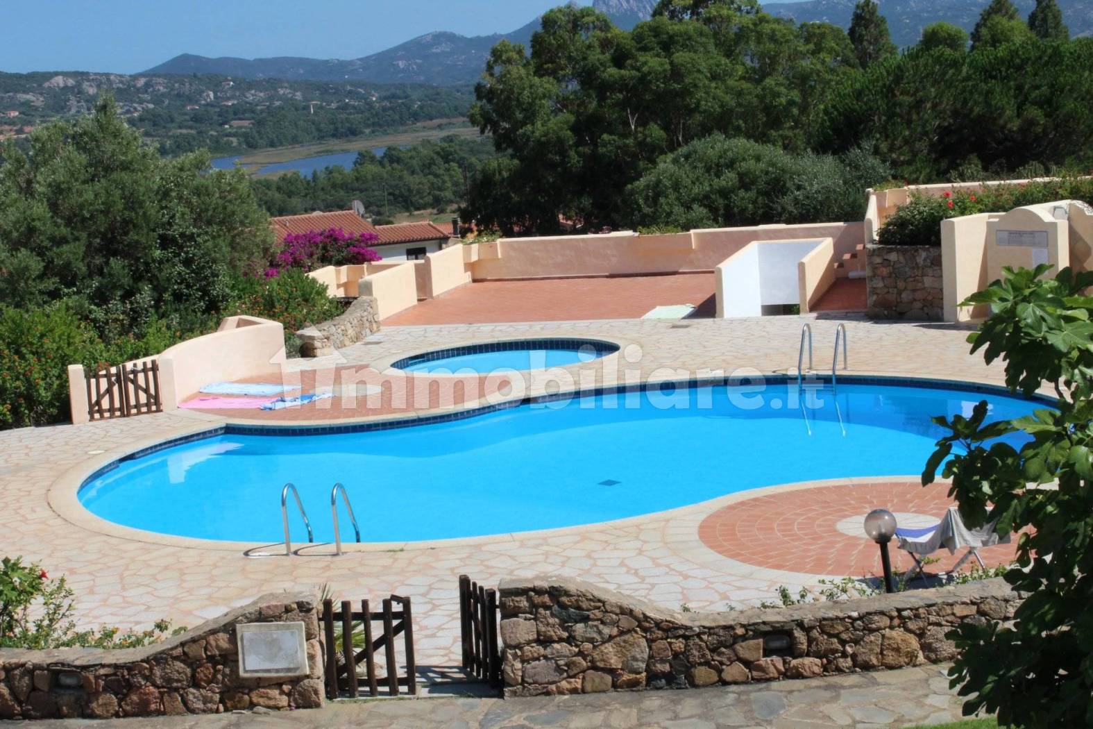 Appartamento in vendita a Arzachena