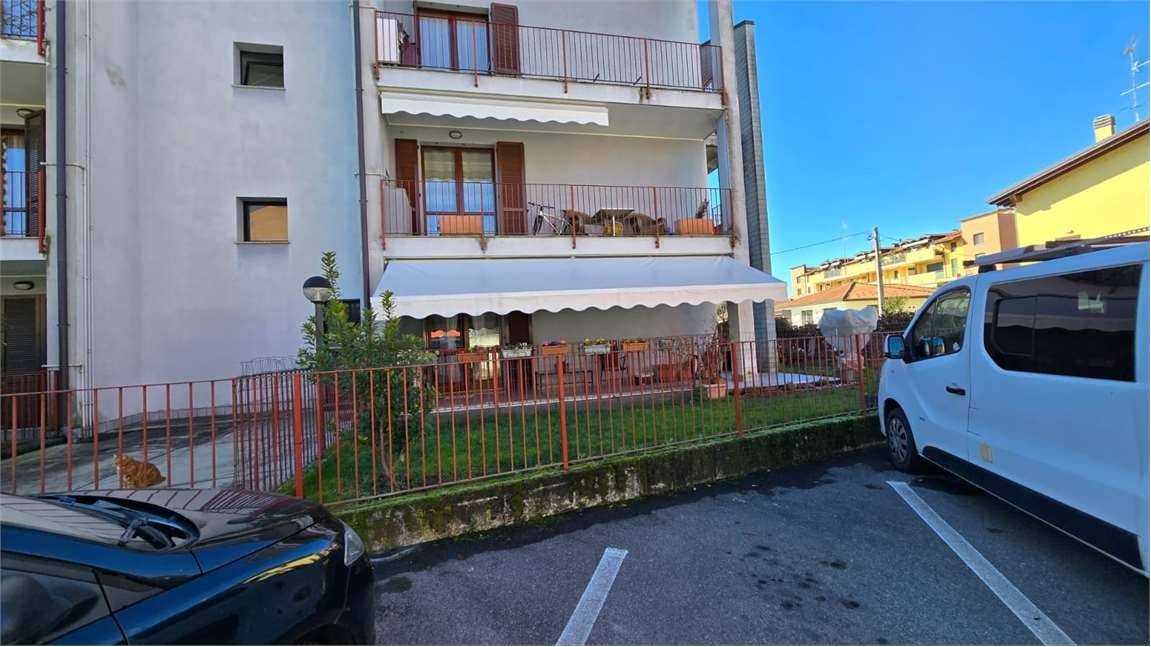 Appartamento in vendita a Sesto Calende