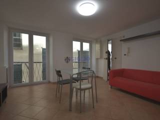 3-room flat Vico di San Marcellino, Prè, Genoa