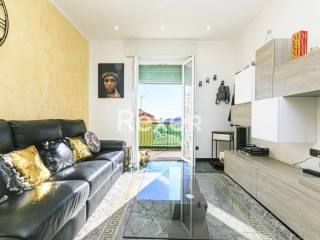 3-room flat via Monte Sei Busi, 21/8, Bolzaneto, Genoa